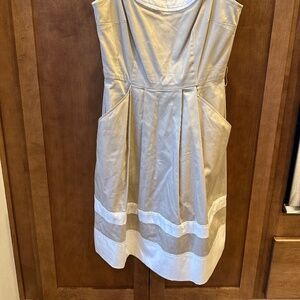 White House Black Market Sleeveless Dress Size 6 - Khaki and White Belted